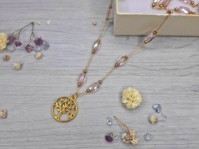 Milé ženy, hlásí se marodka. Kosí nás bacil, mládě stůně, já mám angínu... po letech... a není to nic příjemné, protože to...